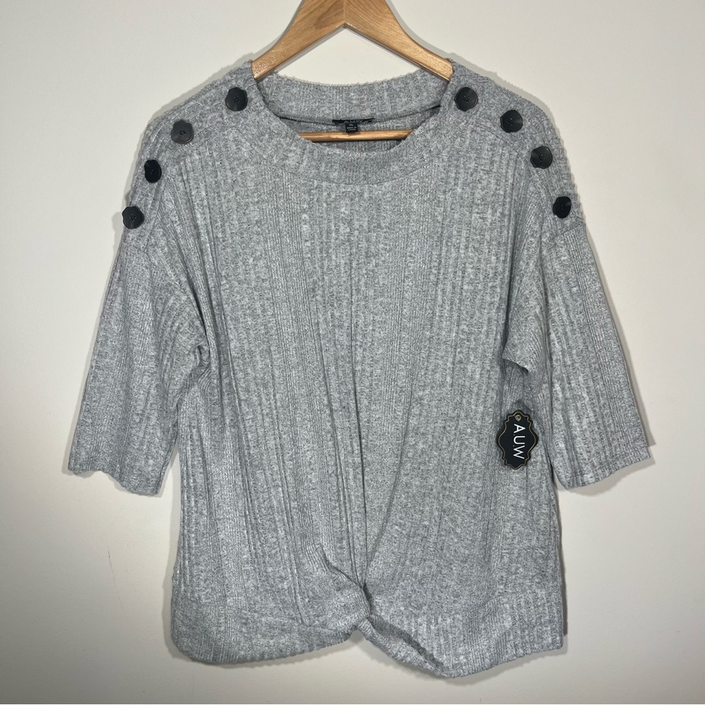 NWT AUW Heather Gray Button-Accent Blouse with Sleeves